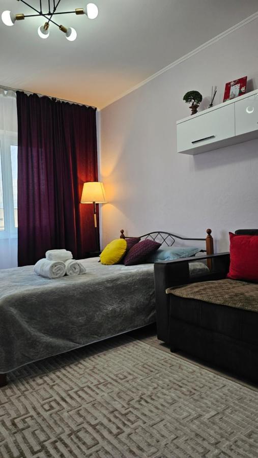Apartment Flat In The Center Almaty