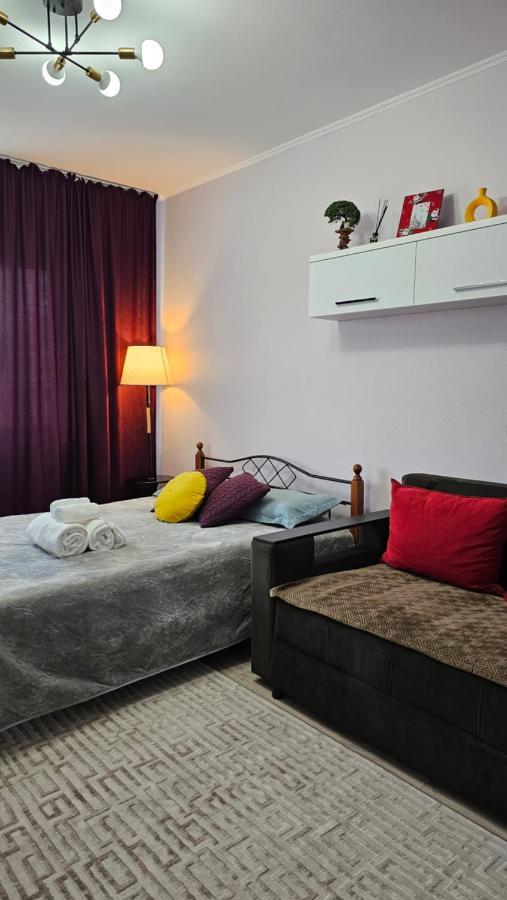 Apartment Flat In The Center Almaty
